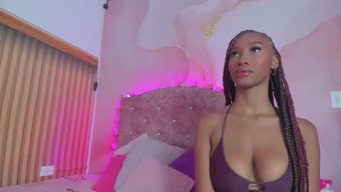 daishell_thompson_ online show from 10/24/25, 03:14