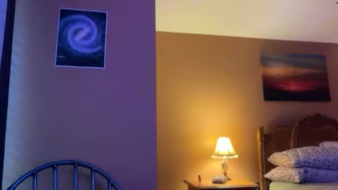 Daisy137 online show from 12/18/25, 02:23