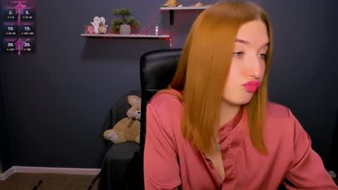 Snapshot of daisy_candy chatting on 12/09/24, 10:20 Little Di online show from 12/09/24, 10:20