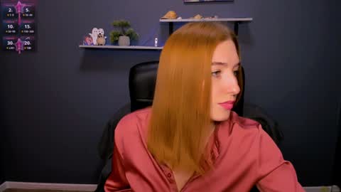 Snapshot of daisy_candy chatting on 12/10/24, 01:22 Little Di online show from 12/10/24, 01:22