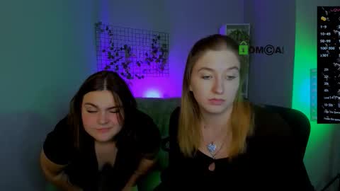 Snapshot of daisy_candy chatting on 09/16/25, 08:43 Little Di online show from 09/16/25, 08:43