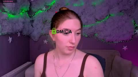 Snapshot of daisy_candy chatting on 05/23/26, 08:46 Little Di online show from 05/23/26, 08:46