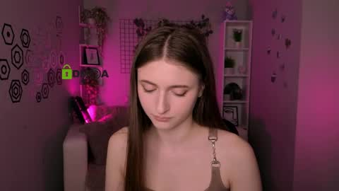 Snapshot of daisy_candy chatting on 05/31/26, 09:16 Little Di online show from 05/31/26, 09:16