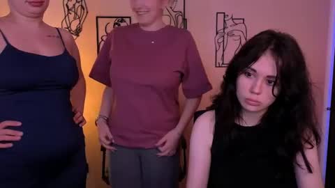 Snapshot of daisy_candy chatting on 07/12/26, 12:45 Little Di online show from 07/12/26, 12:45