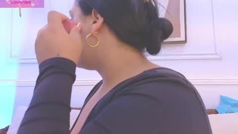 Daisy Price online show from 04/21/26, 10:10