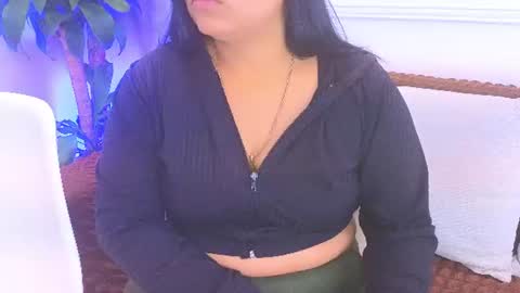 Snapshot of daisy_price chatting on 07/17/26, 10:44 Daisy Price online show from 07/17/26, 10:44