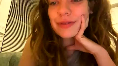 Snapshot of daisybaby699 chatting on 05/29/26, 07:28 DaisyB3 online show from 05/29/26, 07:28
