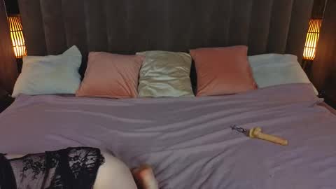 daisydelight_ online show from 10/16/25, 07:37