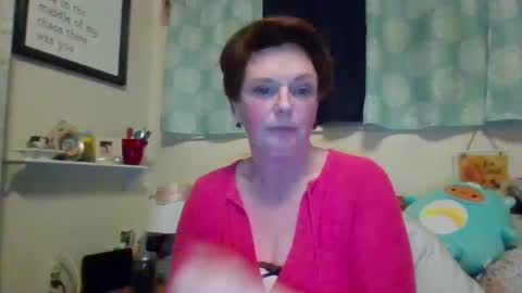 Snapshot of daisylays chatting on 01/15/25, 07:37 daisy online show from 01/15/25, 07:37