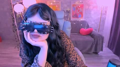 Daisy online show from 03/02/26, 03:41