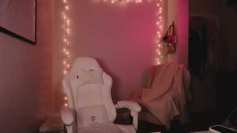 daisy online show from 02/06/26, 02:27