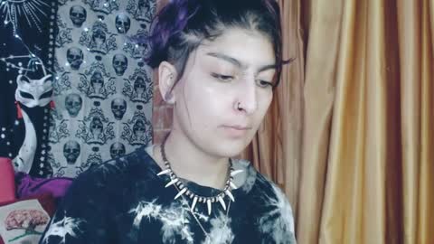    --  -- help me reach 100 hands up  online show from 02/09/25, 12:28