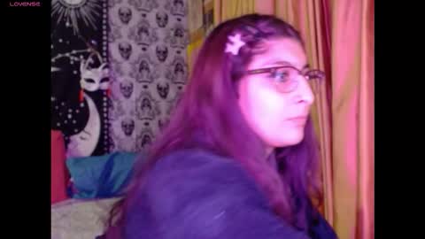    --  -- help me reach 100 hands up  online show from 11/27/25, 03:08