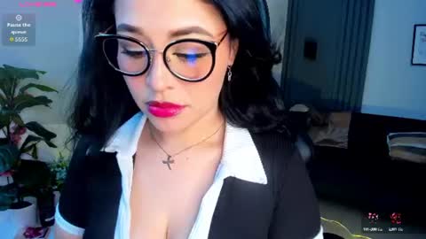 Snapshot of dakhota_rouge chatting on 06/11/26, 04:54 Dakhota online show from 06/11/26, 04:54