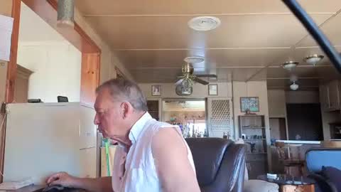 Snapshot of dakit2 chatting on 05/10/26, 04:23 dakit online show from 05/10/26, 04:23