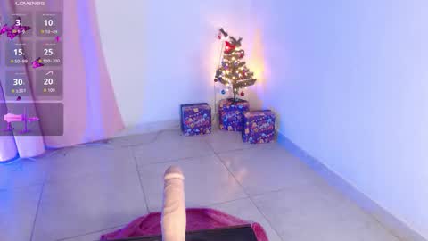 VALENTINA  online show from 12/22/25, 08:00