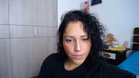 IG  dakotasofiaa online show from 12/16/24, 07:00