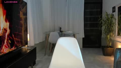 Snapshot of dakota_candy chatting on 01/07/25, 02:53 Daniela online show from 01/07/25, 02:53