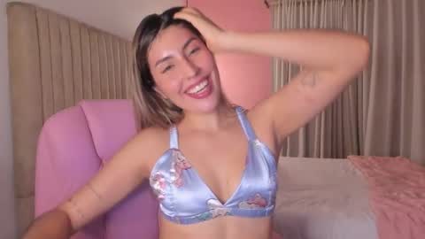 Helloo HAPPY NEW YEAR  Ill be back soon   online show from 10/22/25, 02:45