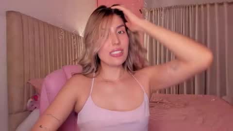 Helloo HAPPY NEW YEAR  Ill be back soon   online show from 02/08/26, 04:49