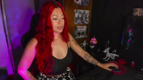 Snapshot of dakota_crab chatting on 02/27/25, 12:32 Dakota Crab online show from 02/27/25, 12:32