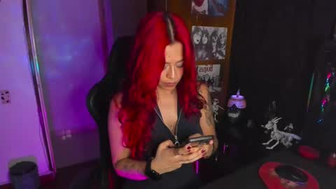 Snapshot of dakota_crab chatting on 02/27/25, 10:53 Dakota Crab online show from 02/27/25, 10:53