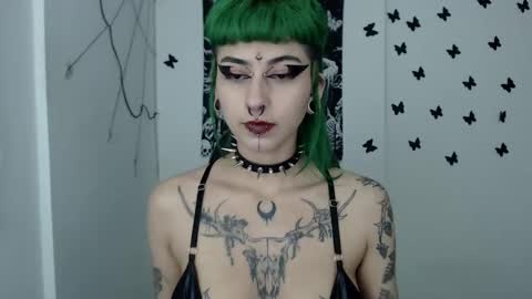 dakota online show from 12/25/24, 04:22