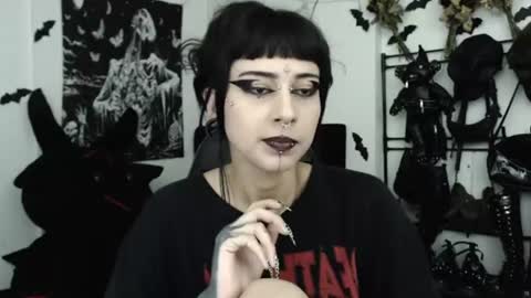 Snapshot of dakota_krall_ chatting on 07/10/26, 03:33 dakota online show from 07/10/26, 03:33