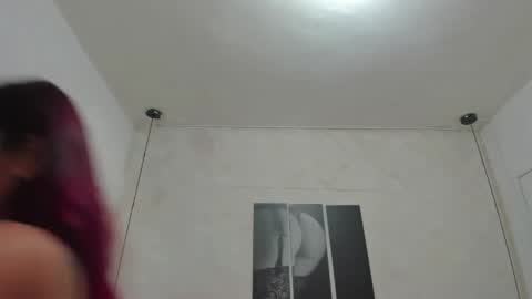 Dakota  online show from 04/19/26, 11:53