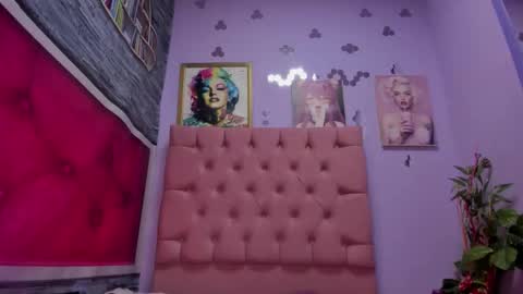 Mariana online show from 11/15/25, 08:27