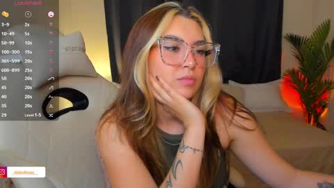 dakottaa__ online show from 06/05/26, 12:39