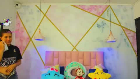 Liz online show from 11/17/25, 12:44