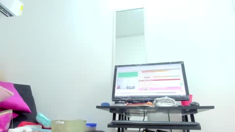  Ren  online show from 02/14/25, 02:39