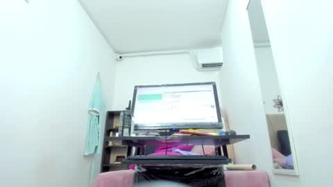  Ren  online show from 02/24/25, 03:23