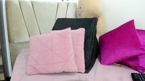  Ren  online show from 02/25/25, 07:52