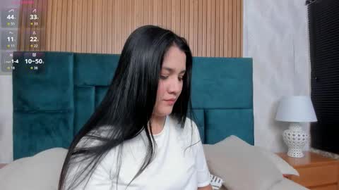 Snapshot of dalia_alissa chatting on 03/11/26, 12:55 Violeta online show from 03/11/26, 12:55