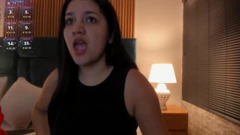 Snapshot of dalia_alissa chatting on 04/15/26, 12:34 Violeta online show from 04/15/26, 12:34