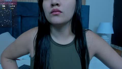 Snapshot of dalia_alissa chatting on 04/24/26, 12:18 Violeta online show from 04/24/26, 12:18