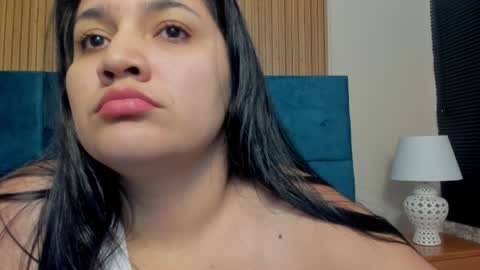 Snapshot of dalia_alissa chatting on 04/29/26, 12:09 Violeta online show from 04/29/26, 12:09