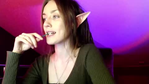 Dalia  online show from 12/20/24, 01:43