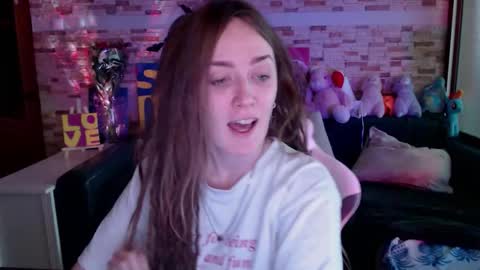 Dalia  online show from 11/23/25, 09:53