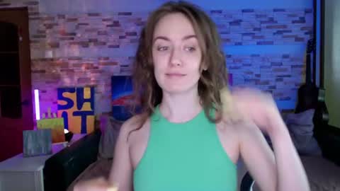 Snapshot of dalia_peach chatting on 06/23/26, 11:19 Dalia online show from 06/23/26, 11:19