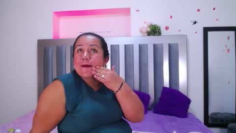 Snapshot of dalia_rosse chatting on 10/16/25, 10:44   online show from 10/16/25, 10:44