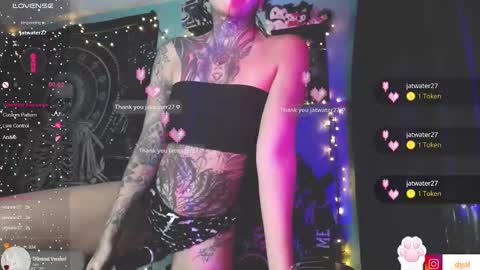 dalia_vorhees online show from 12/19/24, 05:51