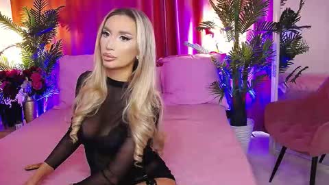 Snapshot of dalidaselena chatting on 03/03/26, 09:15 DalidaSelena online show from 03/03/26, 09:15