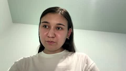 Snapshot of dalilagootz chatting on 06/23/26, 02:48 Melia online show from 06/23/26, 02:48