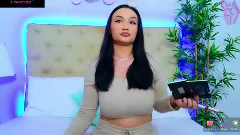 daliyaa_ online show from 11/04/25, 01:10