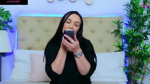 daliyaa_ online show from 05/29/26, 12:14