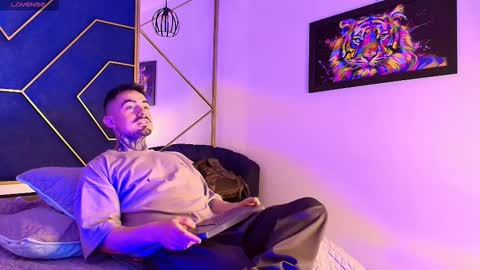 Dallas whitee online show from 03/15/26, 12:33