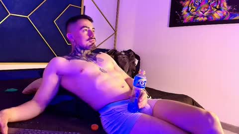 Dallas whitee online show from 03/22/26, 01:03